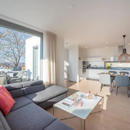 Holiday home Granitzblick, Modernes Haus Mit Terrasse In Binz